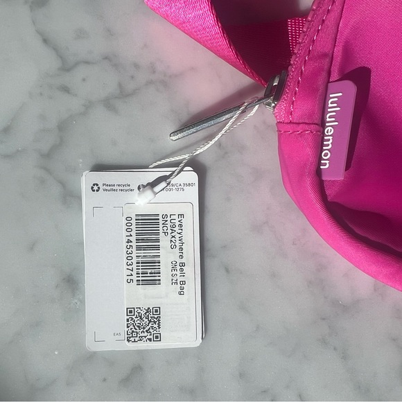 NWT Lululemon Everywhere Belt Bag 1L Sonic Pink - Picture 9 of 10